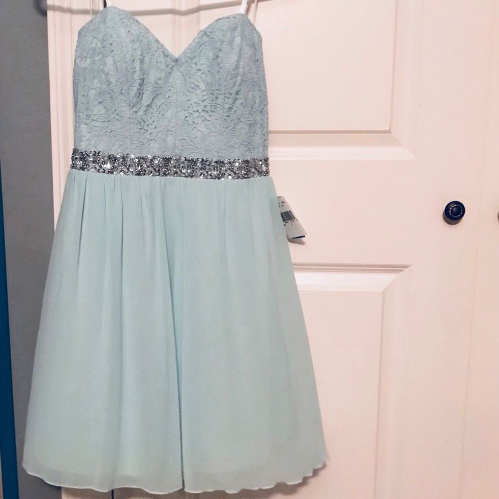Xtraordinary dress